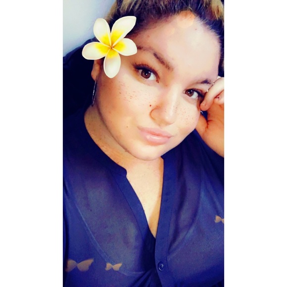 Meet your Posher, Christina - Picture 5 of 5